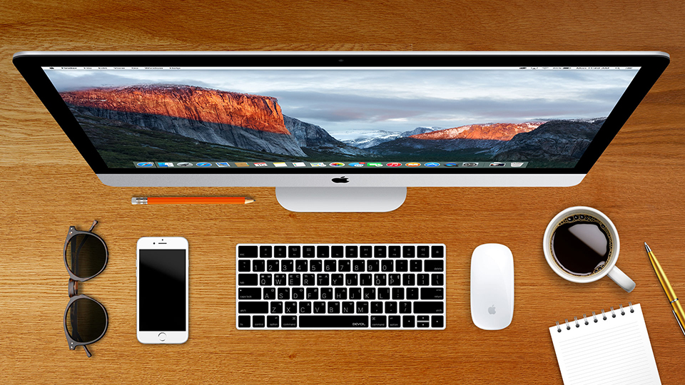 01_imac_top_view_960x540